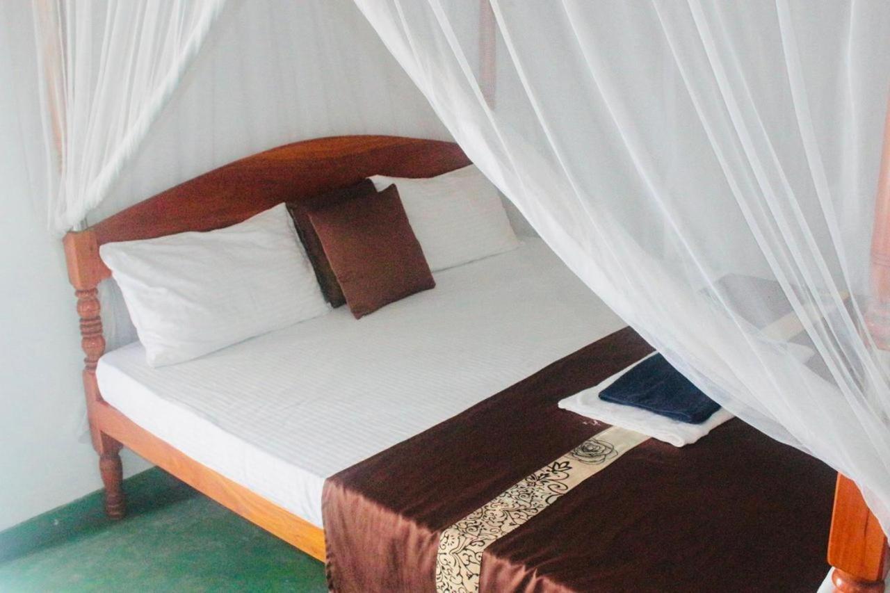 Sunrise Guest House & Restaurant Tangalle Extérieur photo