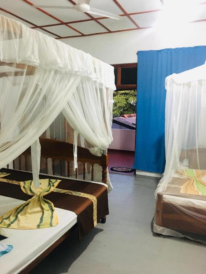Sunrise Guest House & Restaurant Tangalle Extérieur photo