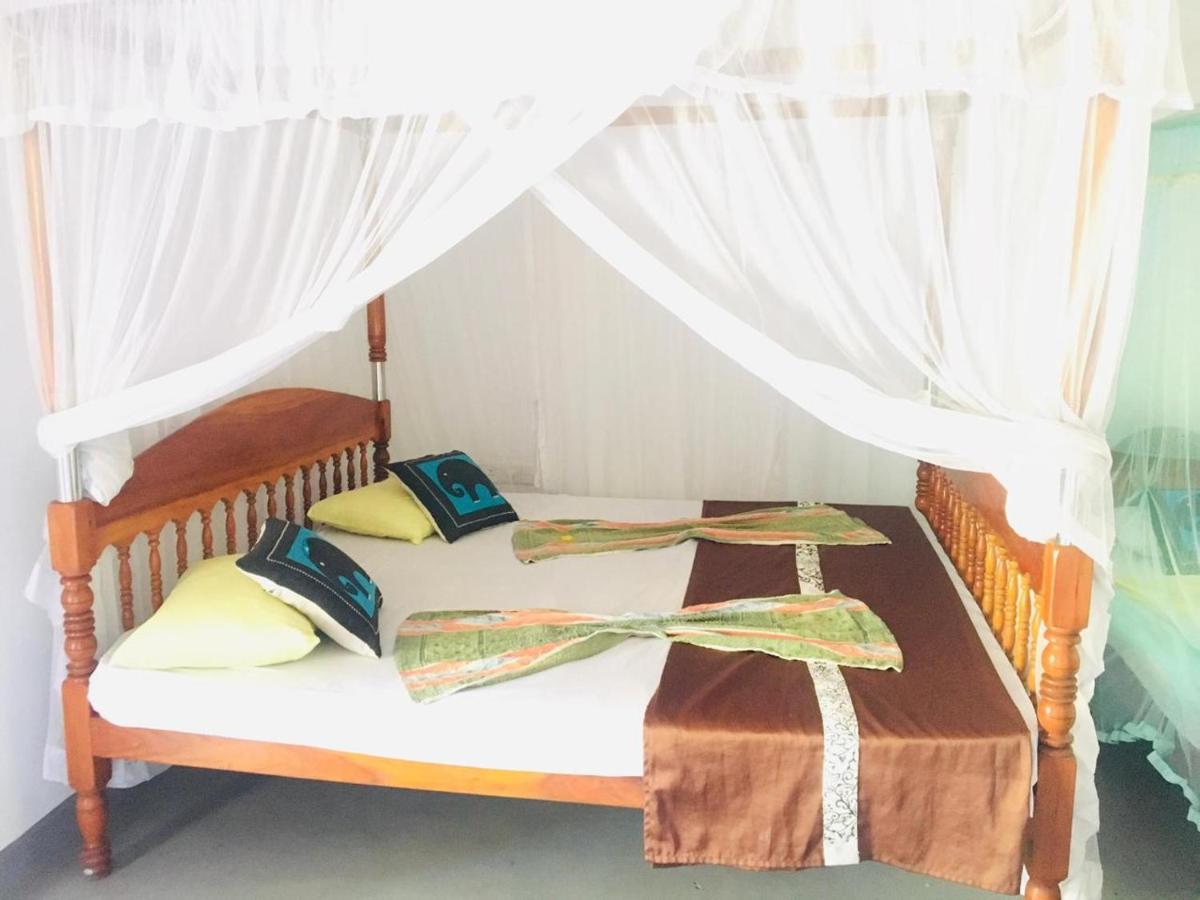 Sunrise Guest House & Restaurant Tangalle Extérieur photo