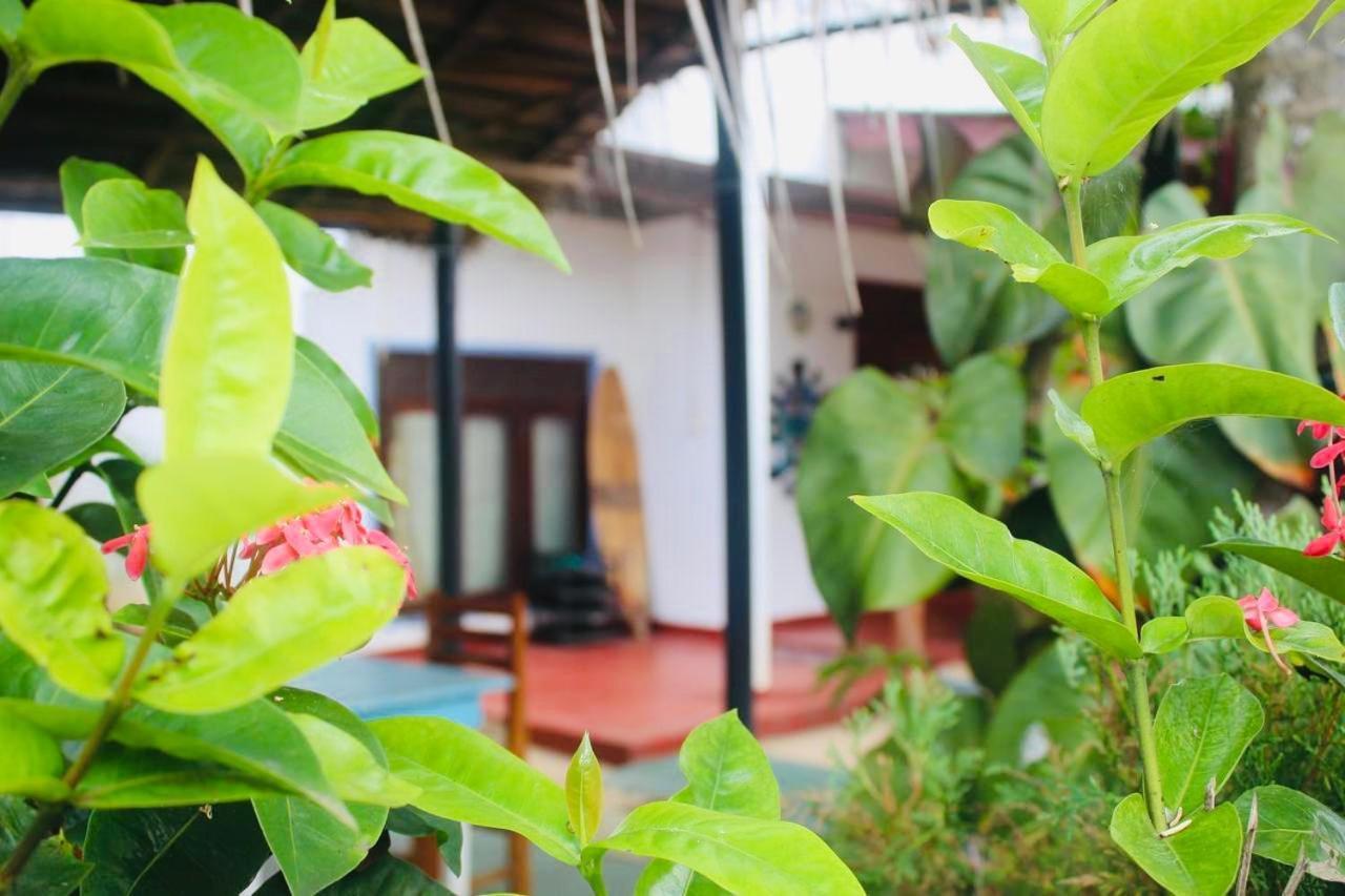 Sunrise Guest House & Restaurant Tangalle Extérieur photo