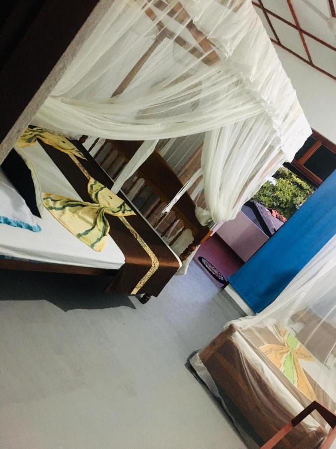 Sunrise Guest House & Restaurant Tangalle Extérieur photo