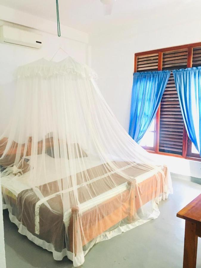 Sunrise Guest House & Restaurant Tangalle Extérieur photo