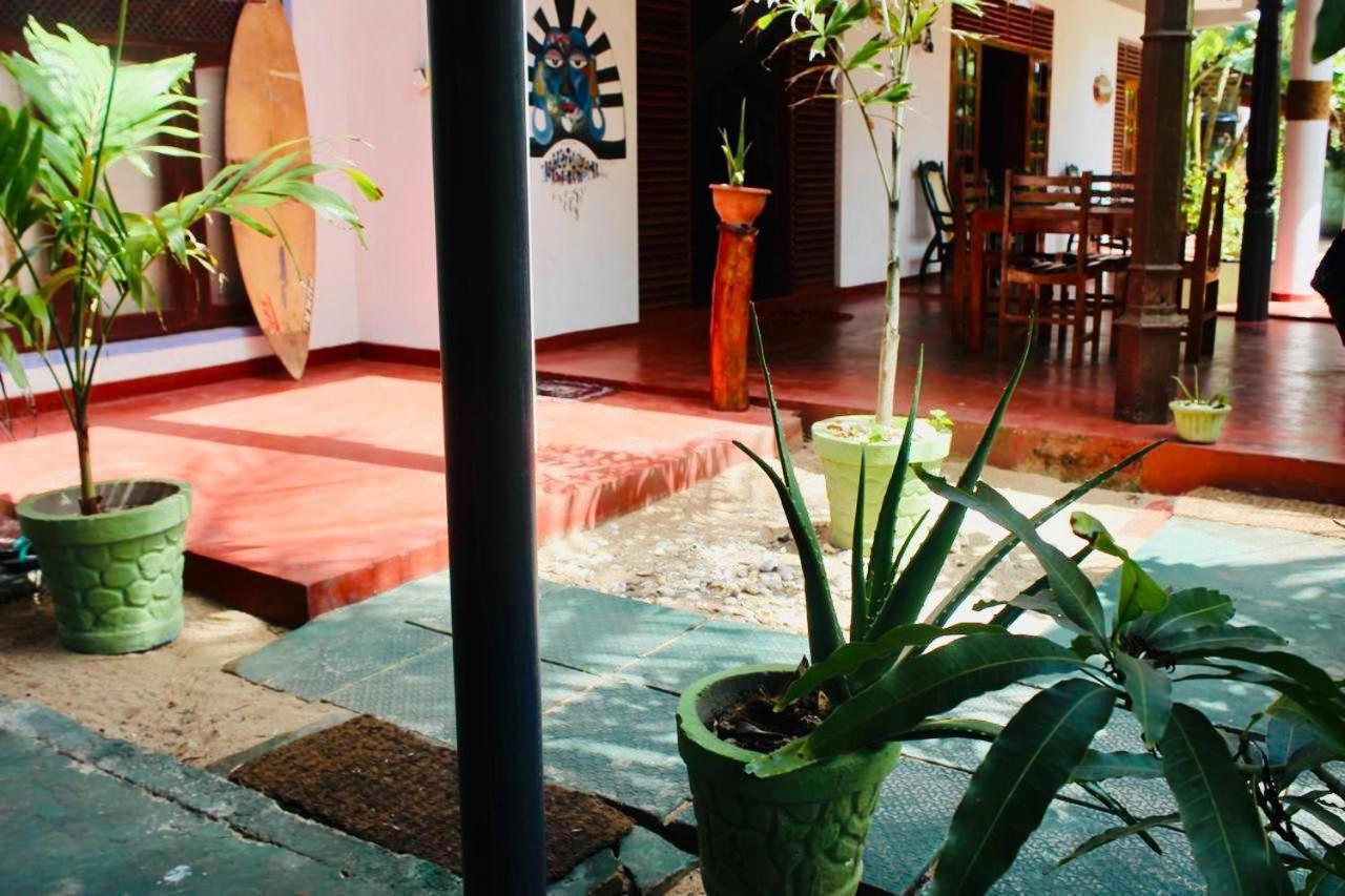 Sunrise Guest House & Restaurant Tangalle Extérieur photo